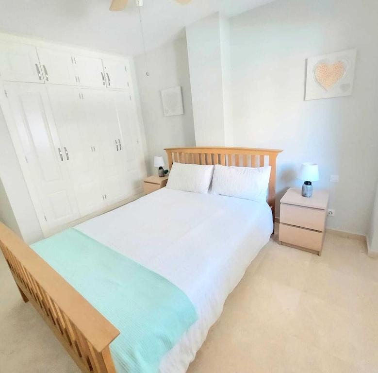 מנילבה Duquesa Fairways, A Spacious Apartment With Fabulous Views And Facilities מראה חיצוני תמונה